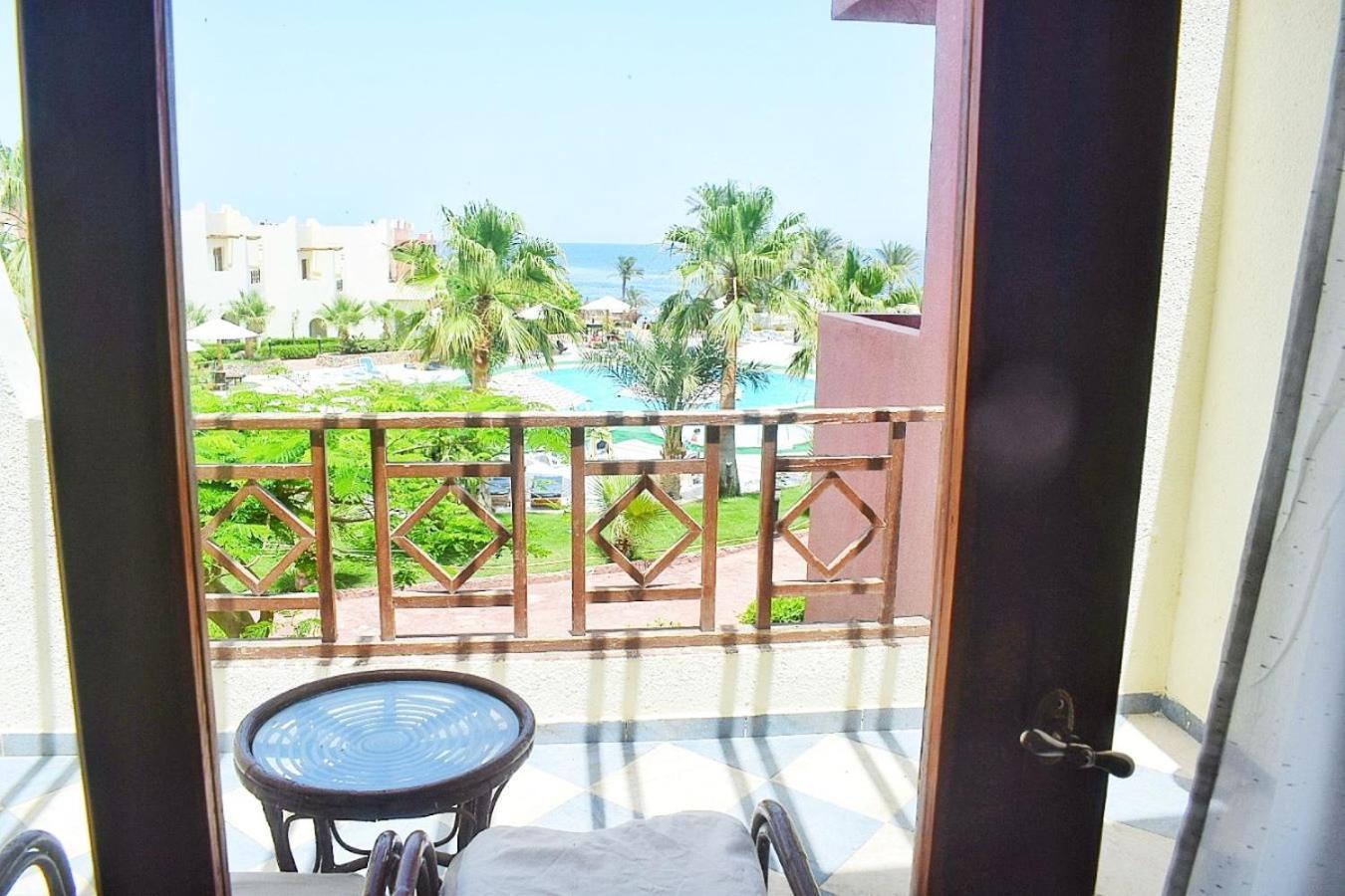 Курортный комплекс Tropitel Oasis Дахаб